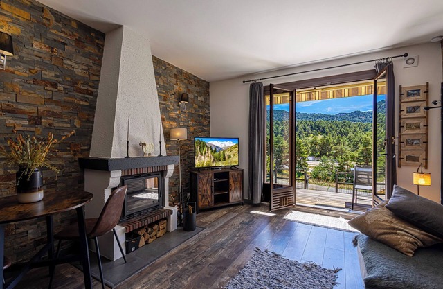 Magnifique studio avec terrasse et jardin avec vue imprenable sur la montagne