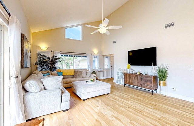 Magnificent sunlit beach retreat with pool, grill, balcony, W/D - close to water
