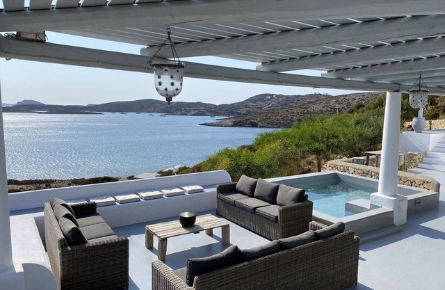 Magnifique "villa M" à Lipsi. 7 chambres et vue exceptionnelle pour vos vacances