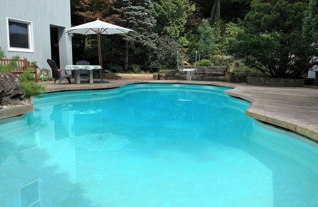 Magnificient view on the St-Lawrence river with private beach