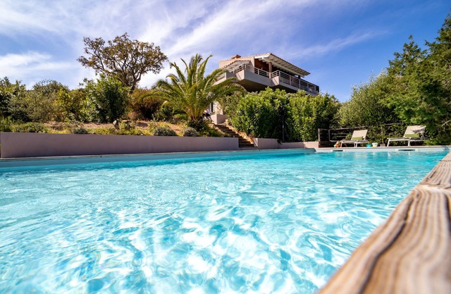 Magnifique Maison Moderne 5 Chambres vue mer Piscine Chauffée Palombaggia