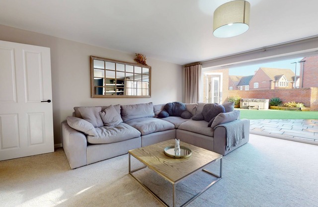 Magnolia House four bedroom furnished short stay home