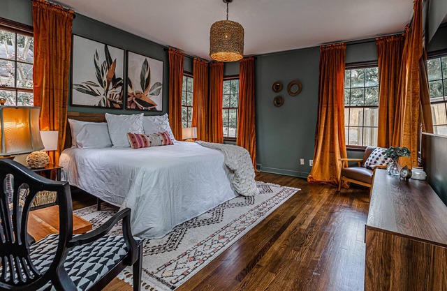 Magnolia Paradise in Fondren! Close to Shops, Eatery & Hospitals
