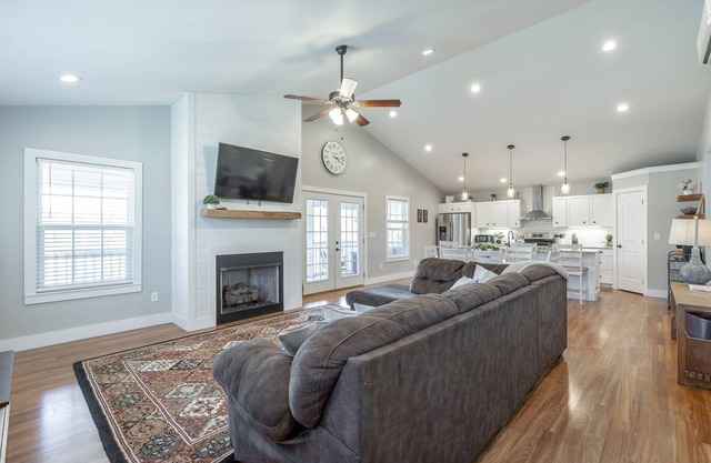 Magnolia | Stunning Views of Lookout Mtn | Dog Friendly | 2 Bed, 1.5 Bath