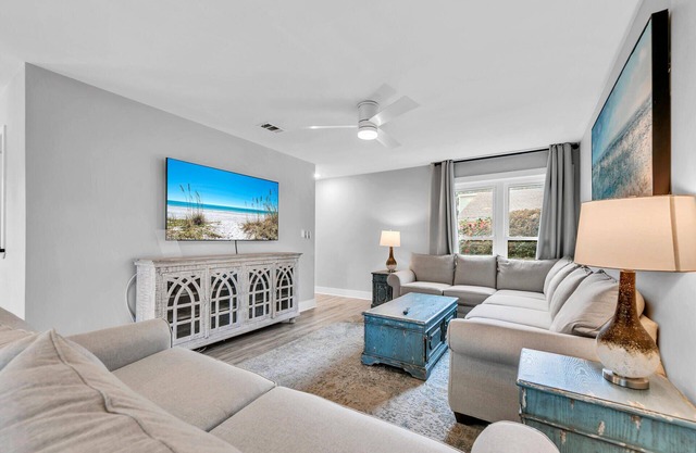 Magnolia Village Condo Unit 506 is a beautiful 2 bed/ 2 bath condo located in Sandestin Golf and Beach Resort.