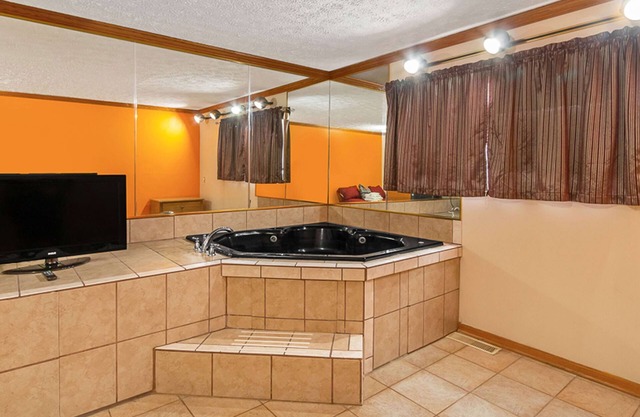 Magnuson Hotel Extended Stay Canton Ohio