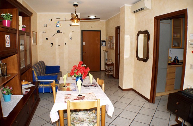 Mago Zurli '- Appartement raffiné de trois pièces à Bologne avec garage privé