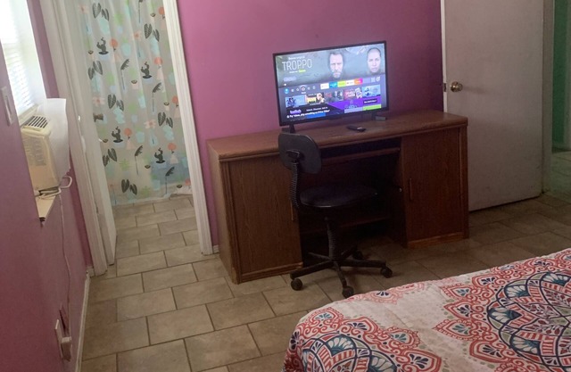 Main Bedroom at Rainbow's End