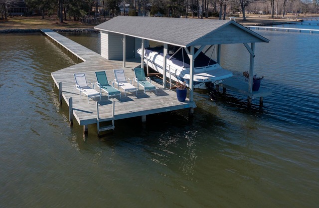 Spectacular Main Lake, gr8 dock, firepit, awesome views Kayaks, games, flat yard