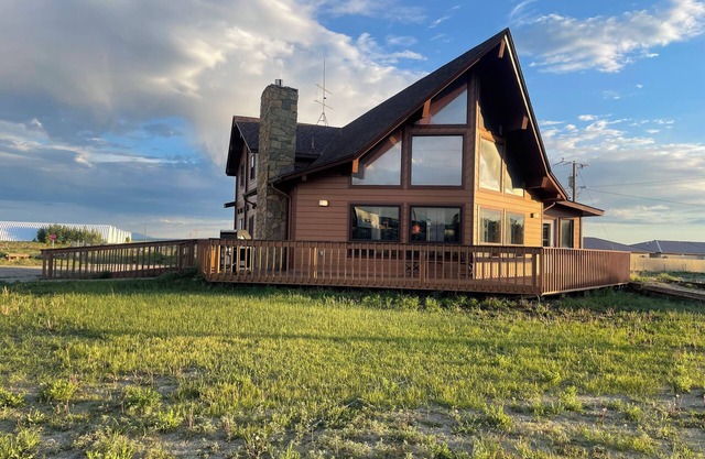 Main Street Cabin near Sand Dunes - Fort Garland