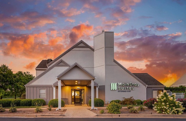 MainStay Suites St. Louis - Galleria