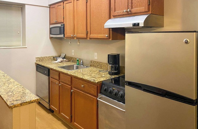 MainStay Suites Middleburg Heights Cleveland Airport