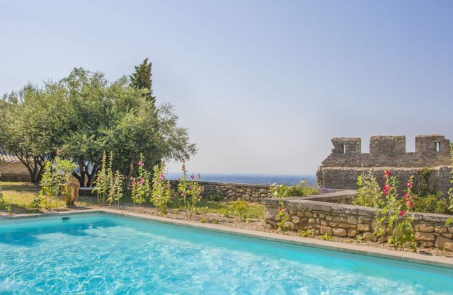 Maison Achard - Four Bedroom Villa, Sleeps 10