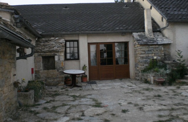 maison ancienne caussenarde à quelques km des Gorges du Tarn