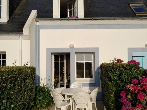 Maison avec piscine et terrasse proche plage - FR-1-418-254