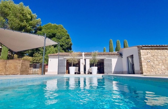 maison bertuli LES OLIVIERS 5***** Climatisation Piscine Chauffée 15M 2 adul.