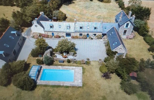 Maison de caractère au calme avec piscine à 3 km de la mer idéal pour se reposer