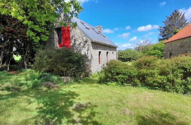 Maison Bretonne, pleine campagne à 15 minutes des plages