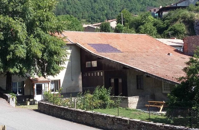 Maison chaleureuse avec jardin clos