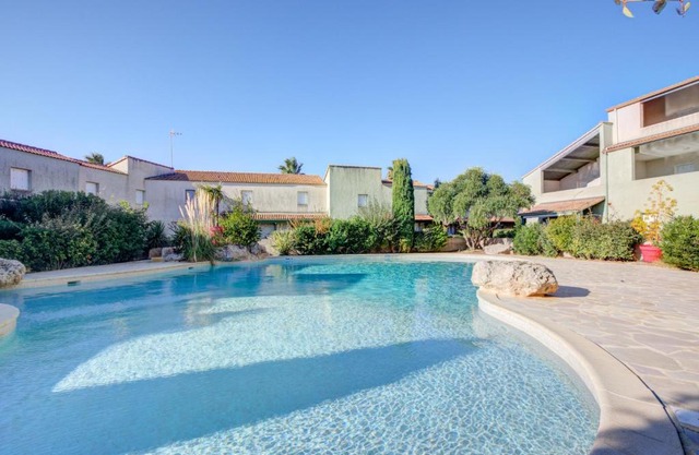 Maison charmante à Valras-Plage avec piscine partagée