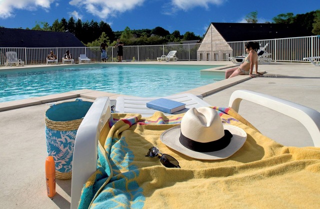 Maison cosy à 700 mètres du centre ville | Wi-Fi + Piscine extérieure