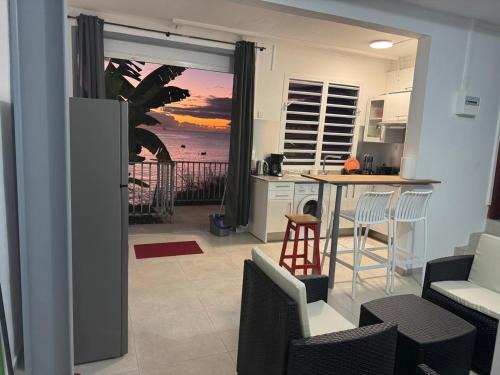 Maison dans la corniche or