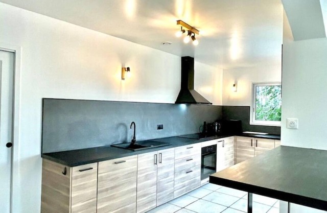 Villa de 10 pers, 4 chambres avec 3 salles de bain, avec SPA extérieur