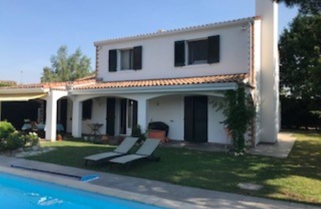Maison de vacances de 175m2 avec piscine privée (5x10).