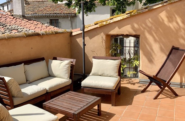 Maison de village avec terrasse tropézienne.