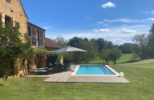 Maison de Bertrand - maison en pierre avec piscine privée - calme absolu!