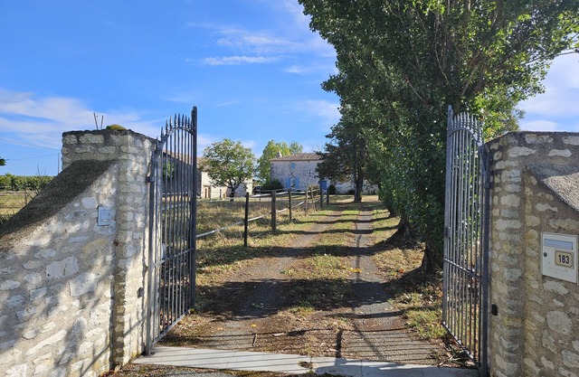 maison isolée idéale pour se ressourcer à la campagne XIII S.piscine privée