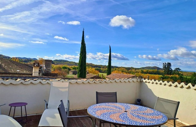 Maison Louisa – Havre de paix avec vue, aux portes de la Provence - 7 personnes