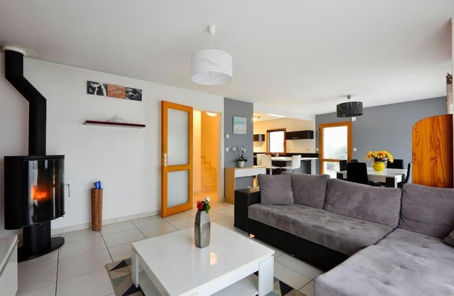 MAISON MODERNE PROCHE DES BELLES PLAGES