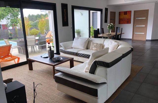 Maison Neuve Tout Conforts Avec Piscine Privée