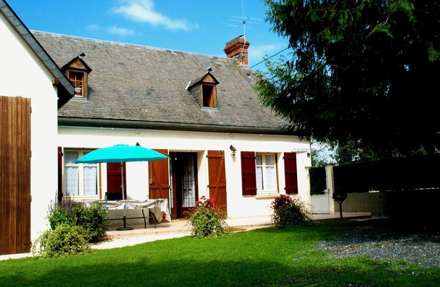 Maison Pyrénées, 3*,plein sud, Moustiquaires, Fibre, Livebox, 2Tv, Parc clôturé.