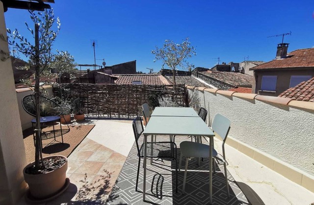 Maison de village au cœur de la Provence avec toit terrasse au calme absolu