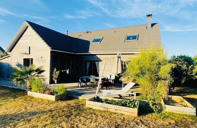 Maison Tout Confort, Vaste jardin Relaxant, à 2/ 3kms de la plage de Quiberville