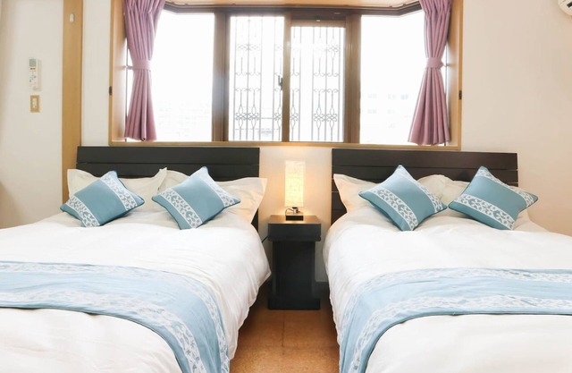 Maison Tsuha 401 Spacious 56 Near Kokusai Street Accommodates up to 12 people / Naha Okinawa