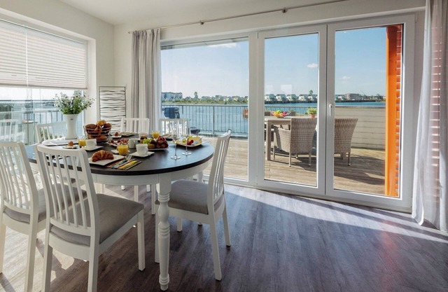 Maisonette apartment Ostseeflair by Seeblick Ferien ORO, first row of water, E-pillar