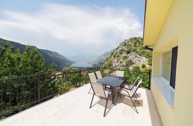 Majestic Boka Bay View 2Bdr Apartment