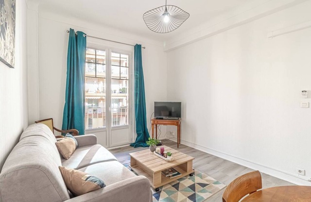 Simplifiez-vous la vie dans ce logement paisible et central