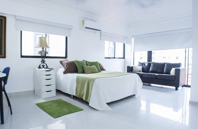 Malecon Premium Rooms & hotel