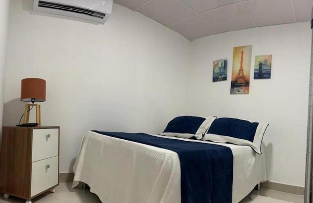 Malecon Cozy Private Room