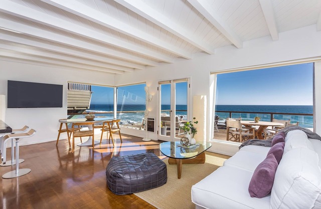 Malibu Beach House 70 pieds de sable sur une plage privée