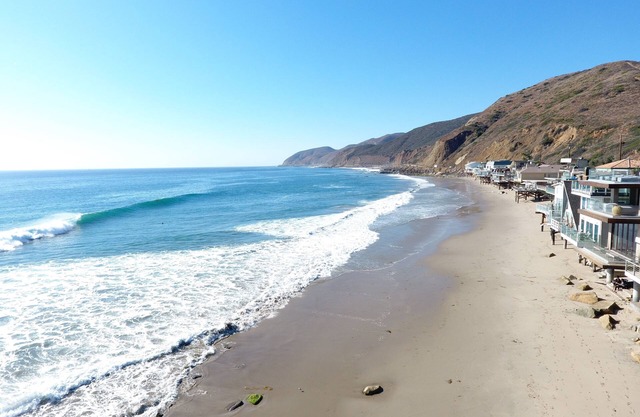 Malibu Beachfront Jewel Box On Private Sandy Beach. Memorial Day Special!