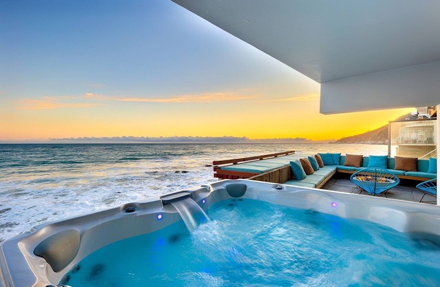 Malibu Modern Paradise, front de mer, vue imprenable sur l'océan