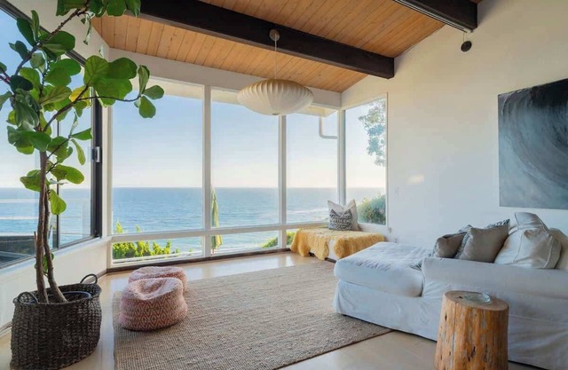 Malibu Retreat w/ Beach Access and Ocean View