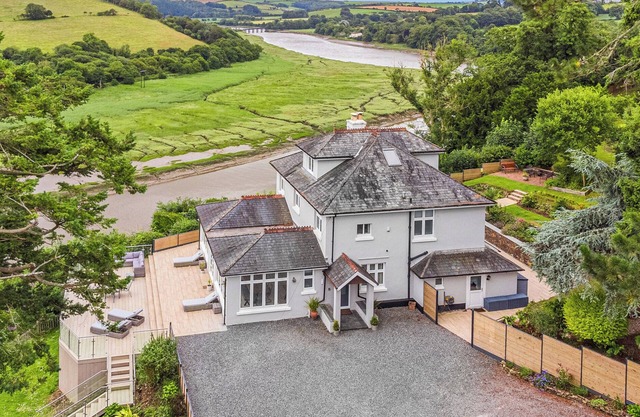 MALLACLEAVE HOUSE, pet friendly, luxury holiday cottage in Bideford