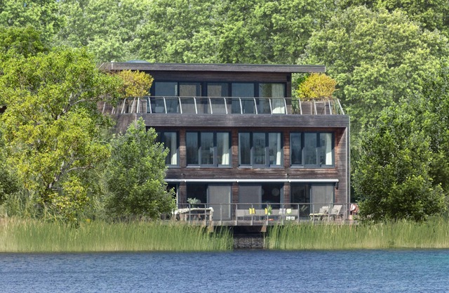 Lakes by Yoo holiday house rental with shared indoor pool, internet access