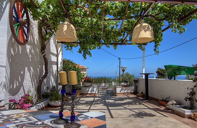 Mamis Mansion! Terrasse jacuzzi avec vue imprenable sur la mer, distance de marche de la taverne